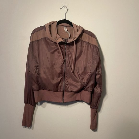 Alo Yoga Running Jacket Double Layer Size Small in Raisin - Picture 2 of 16